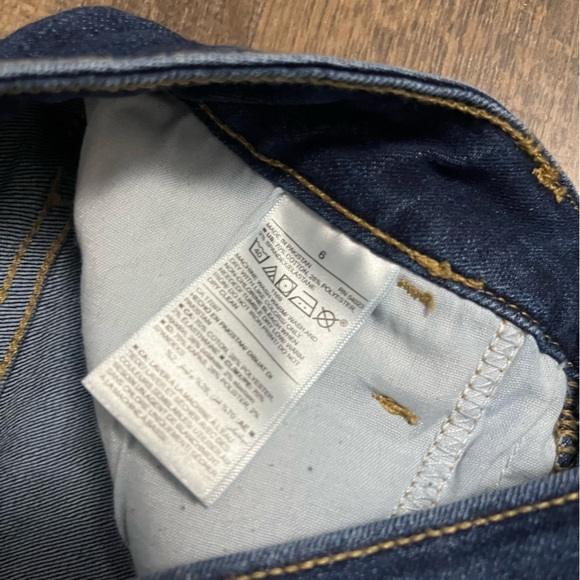 Old navy rockstar super skinny high rise jeans - Picture 3 of 3